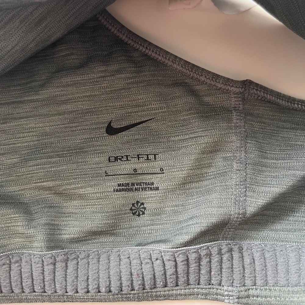 Nike grey dri-fit swoosh sports bra - Picture 7 of 8